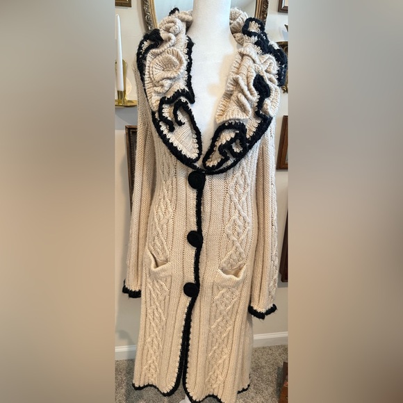 BCBGMaxAzria Cream and Black Long Cardigan Coat. Size Large - Picture 1 of 6